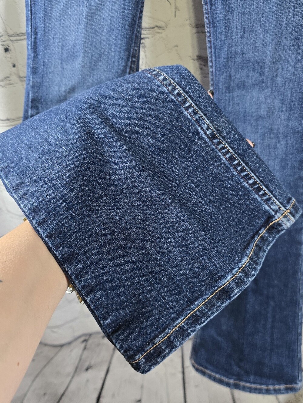 Kimes Ranch Women's Chloe Dark Blue Flared Bootcut Jeans Size 2 - Picture 3 of 9